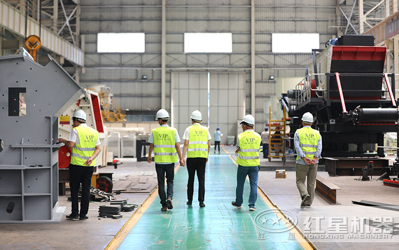客戶考察12、13石子破碎機(jī)設(shè)備