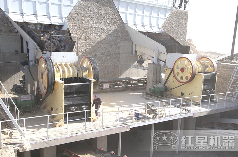 912顎式破石機產(chǎn)量是多少？一臺價格多少錢？
